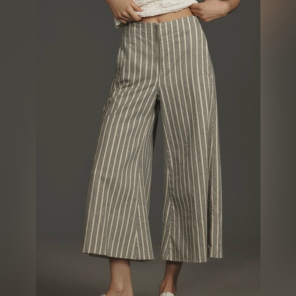 NWT Pilcro Foxglove Mid-Rise Flare / Wide Leg Pants, 29P - Picture 2 of 12